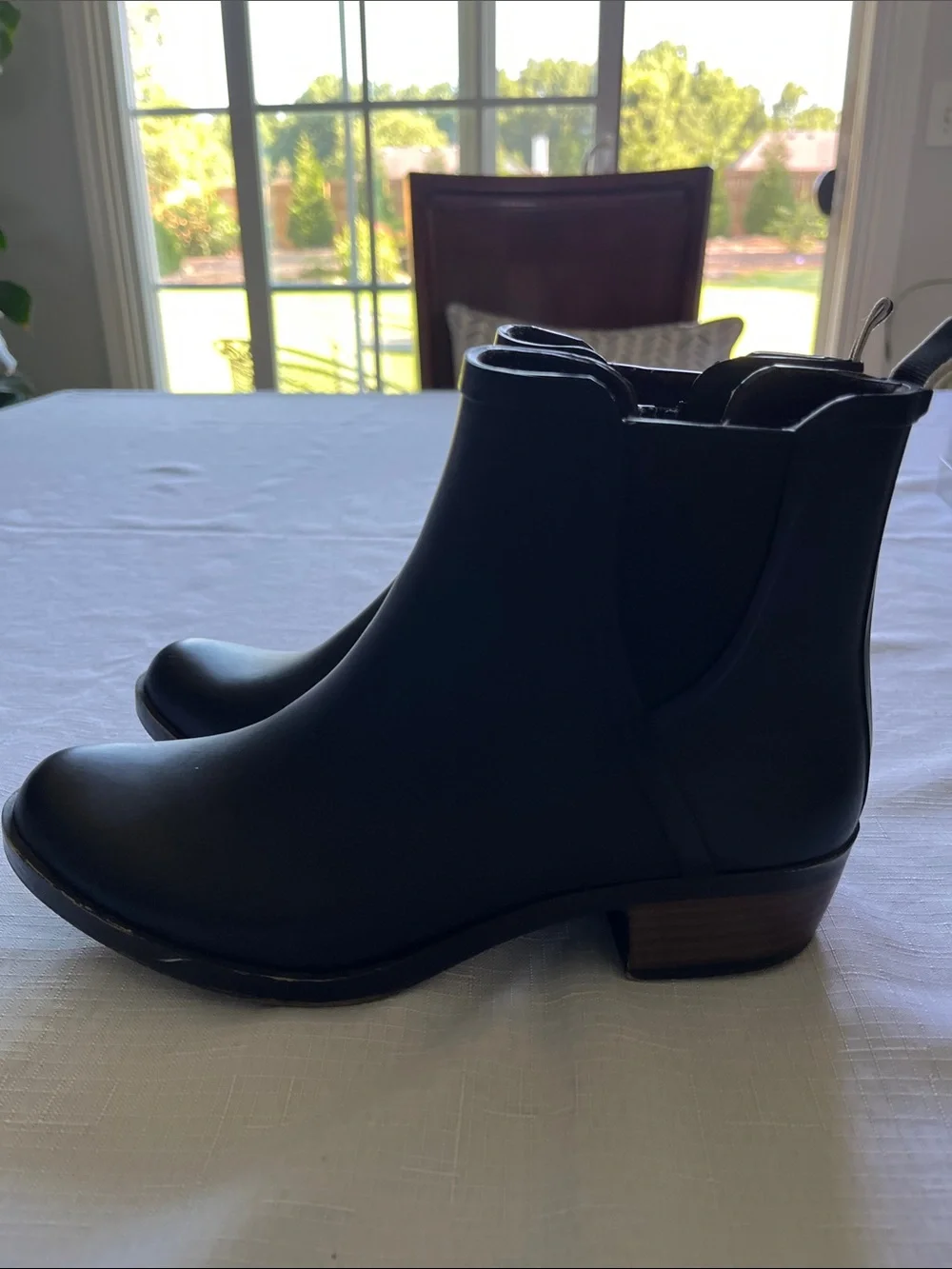 Lucky Brand Women’s Bunita Black Rain Boots Size 8